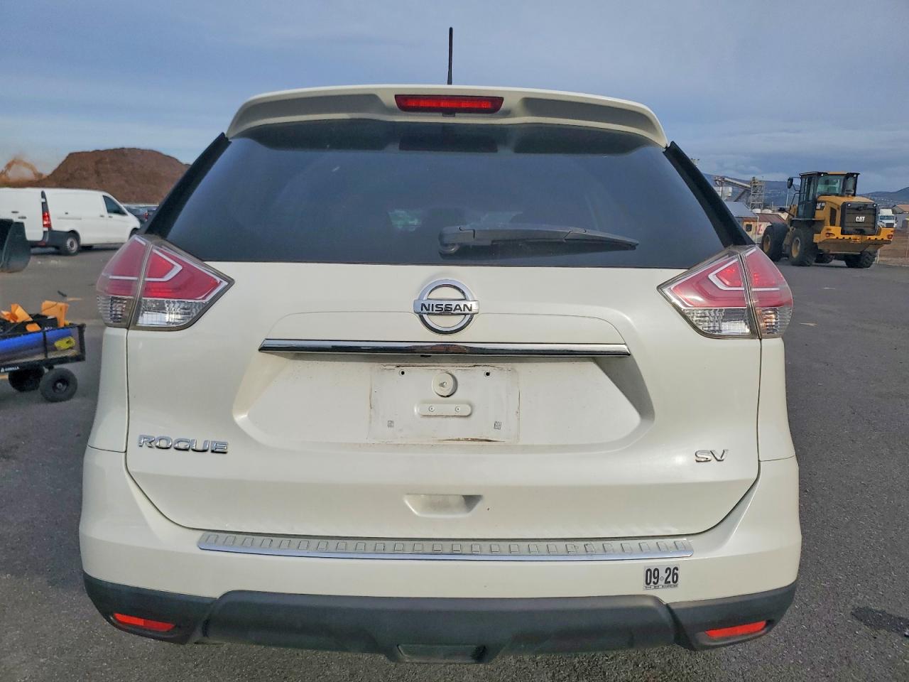 2016 NISSAN ROGUE S photo 6
