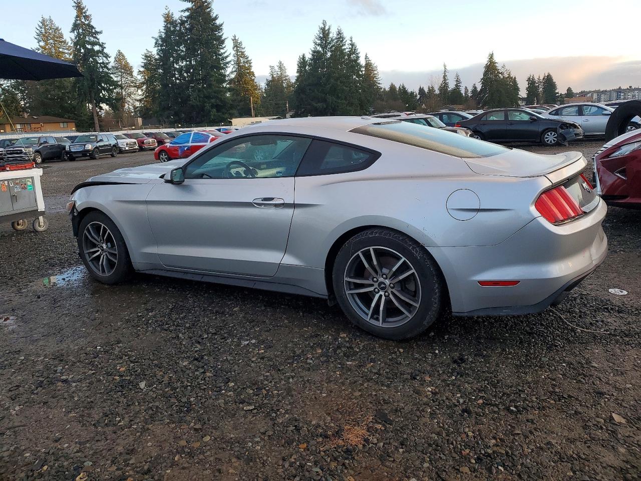 2017 FORD MUSTANG photo 2