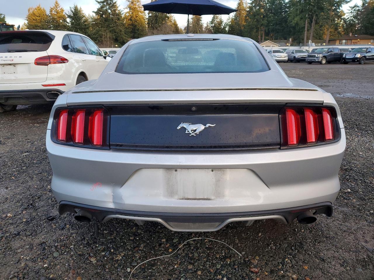 2017 FORD MUSTANG photo 6