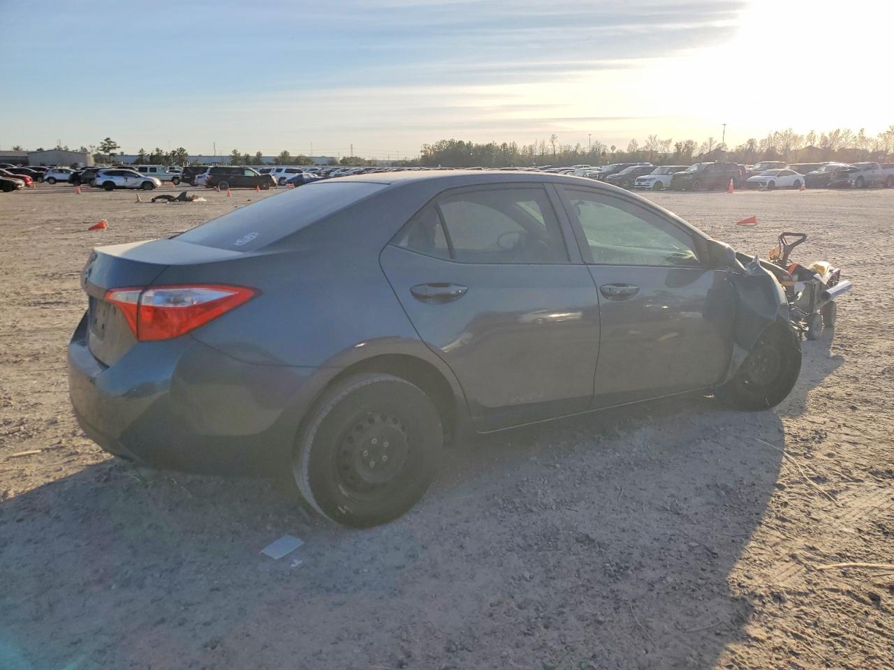 2014 TOYOTA COROLLA L photo 5