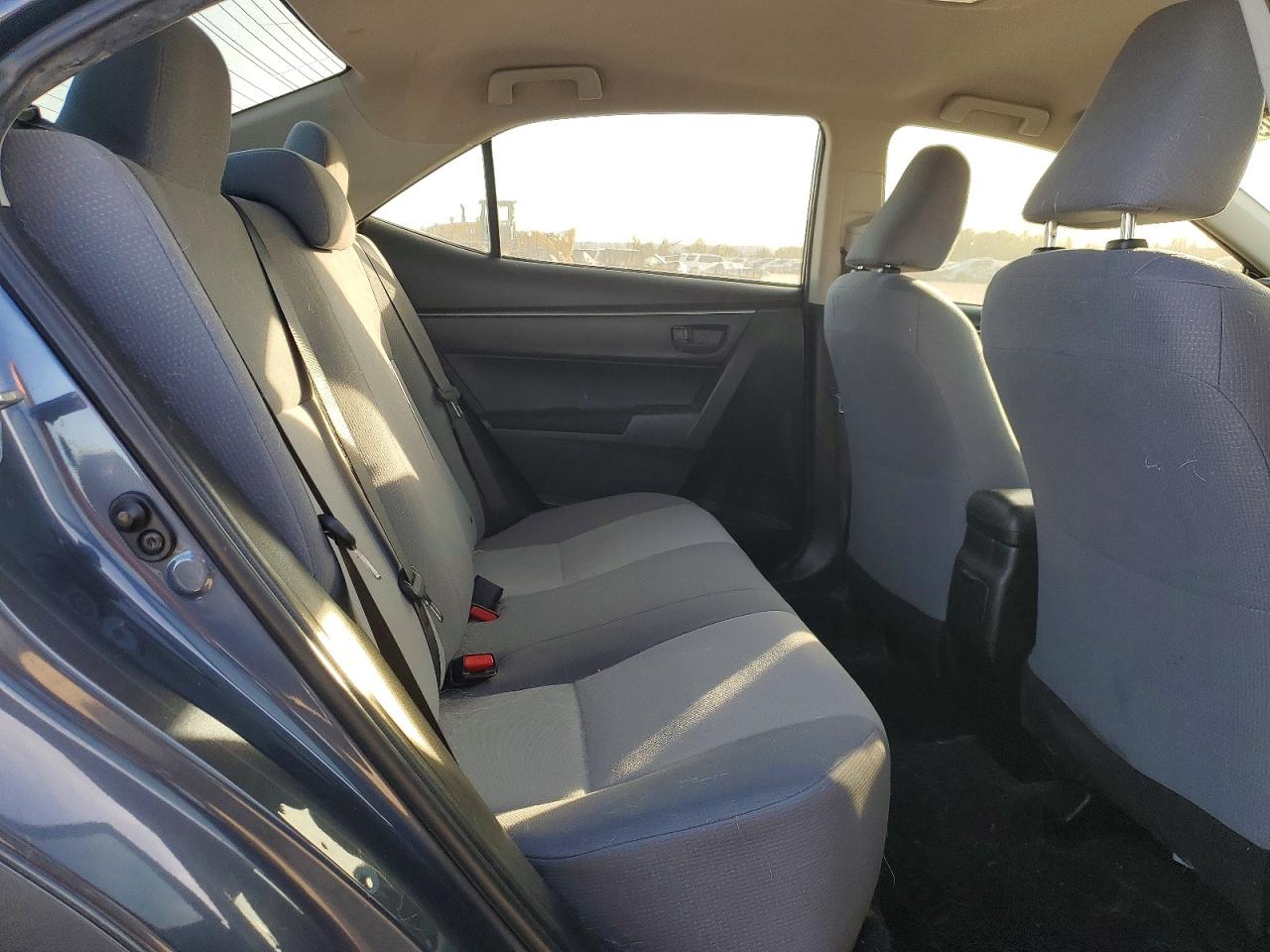 2014 TOYOTA COROLLA L photo 19