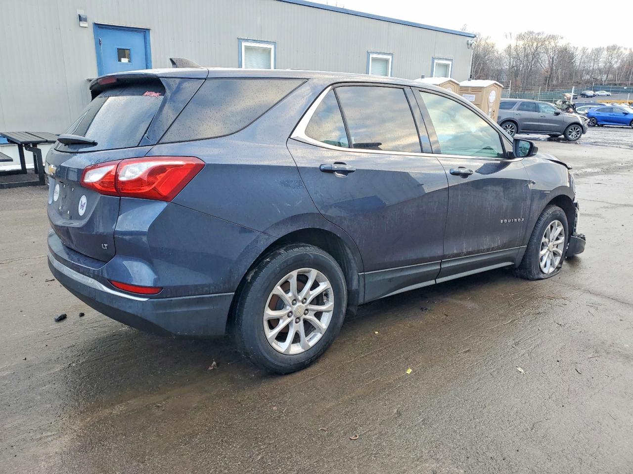 2019 CHEVROLET EQUINOX LT photo 3