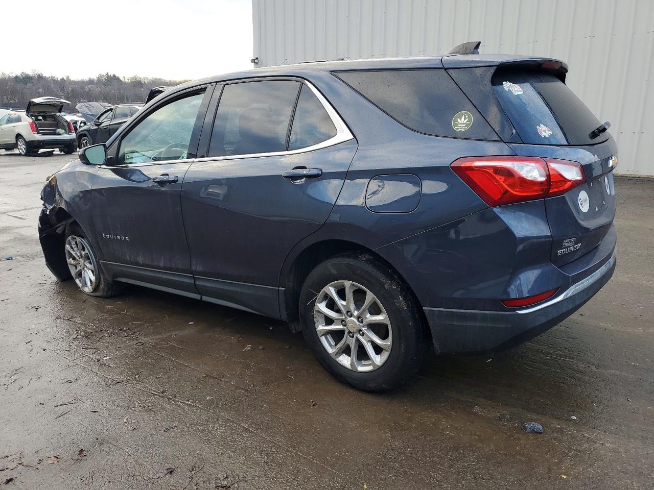 2019 CHEVROLET EQUINOX LT photo 2