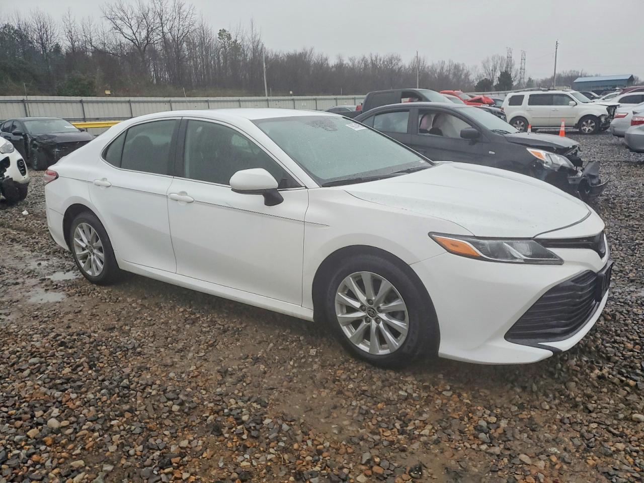 2020 TOYOTA CAMRY LE photo 7