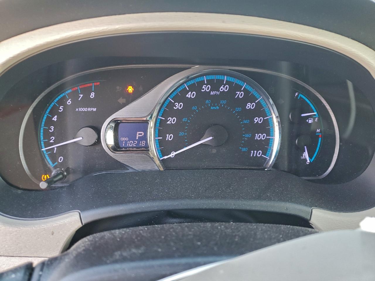 2014 TOYOTA SIENNA XLE photo 9