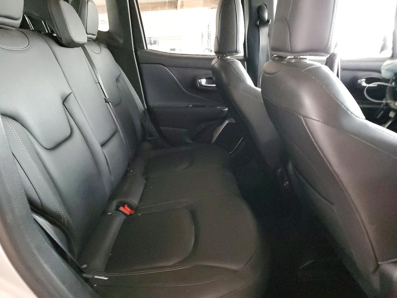 2019 JEEP RENEGADE LIMITED photo 11