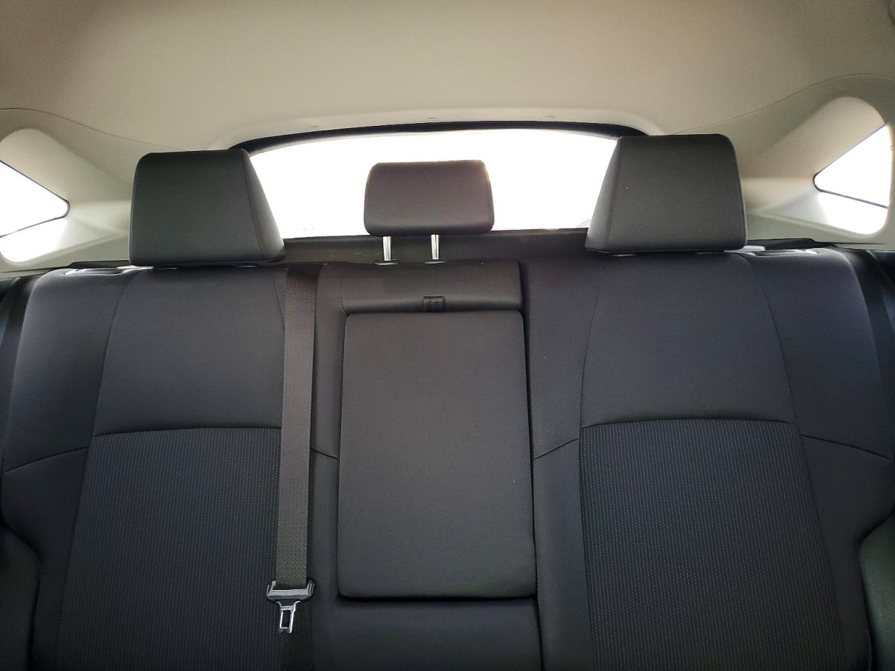 2021 TOYOTA VENZA LE photo 10