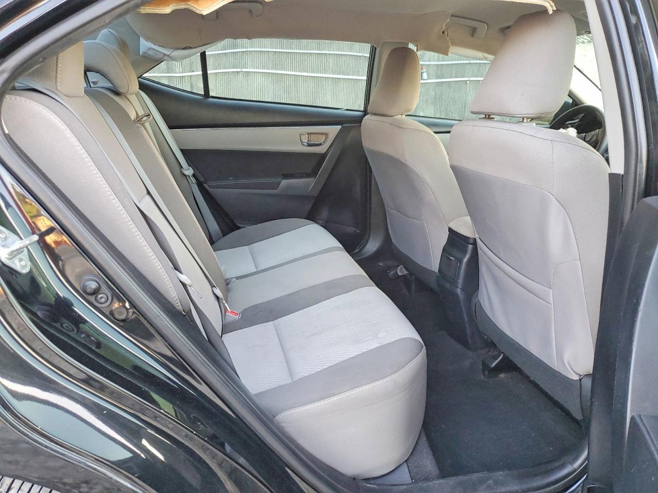 2017 TOYOTA COROLLA L photo 10