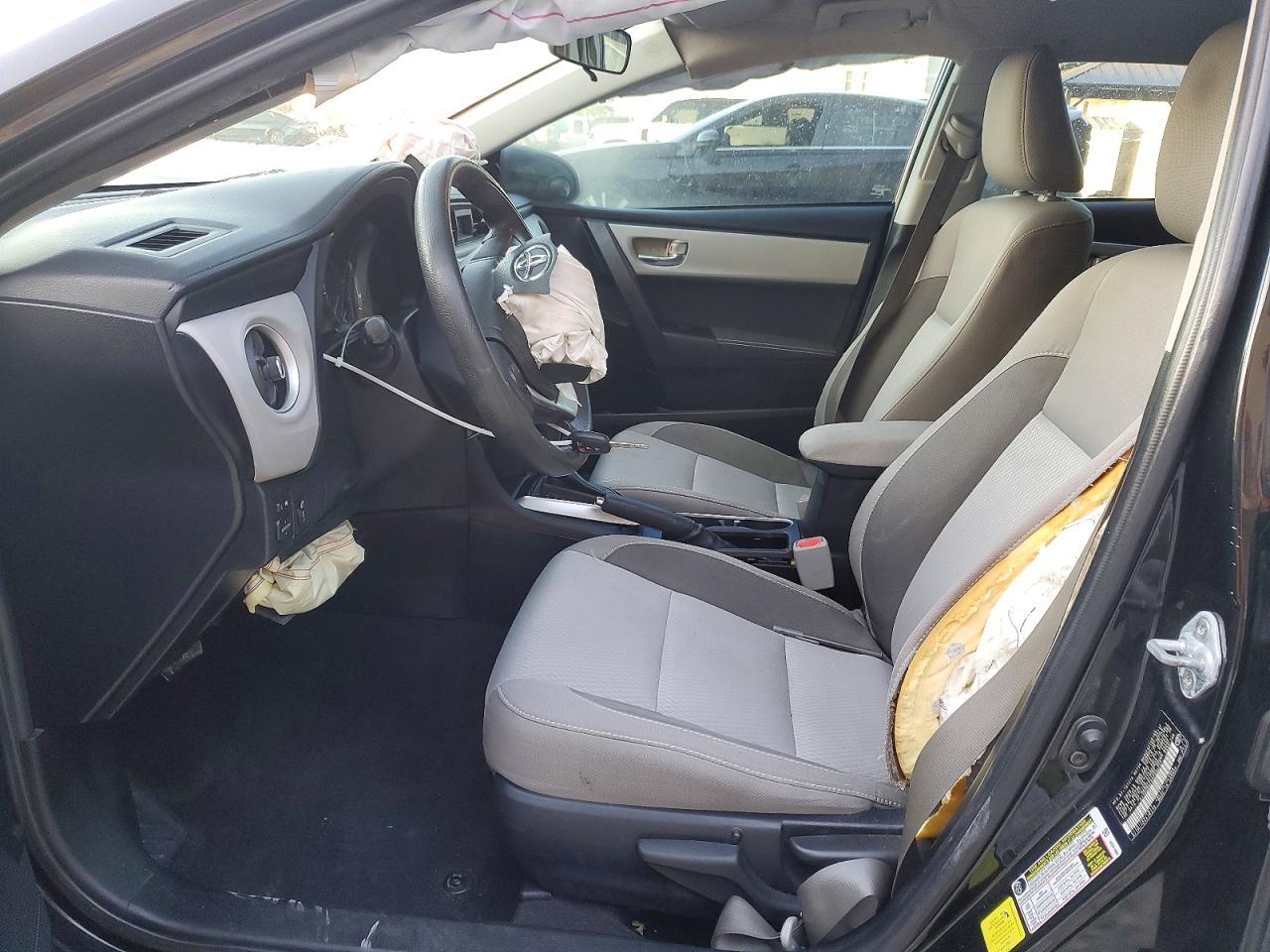 2017 TOYOTA COROLLA L photo 7
