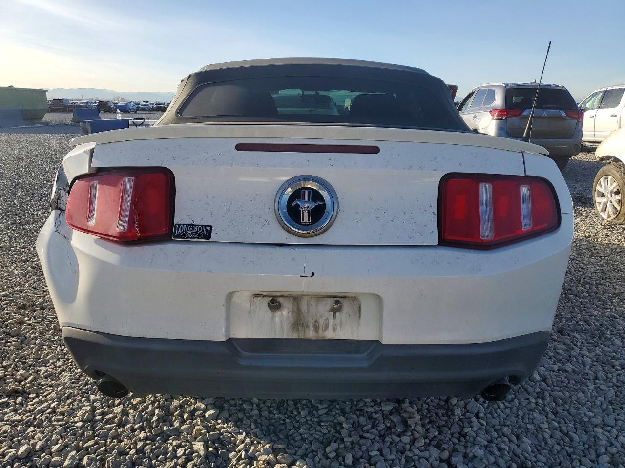 2012 FORD MUSTANG photo 6
