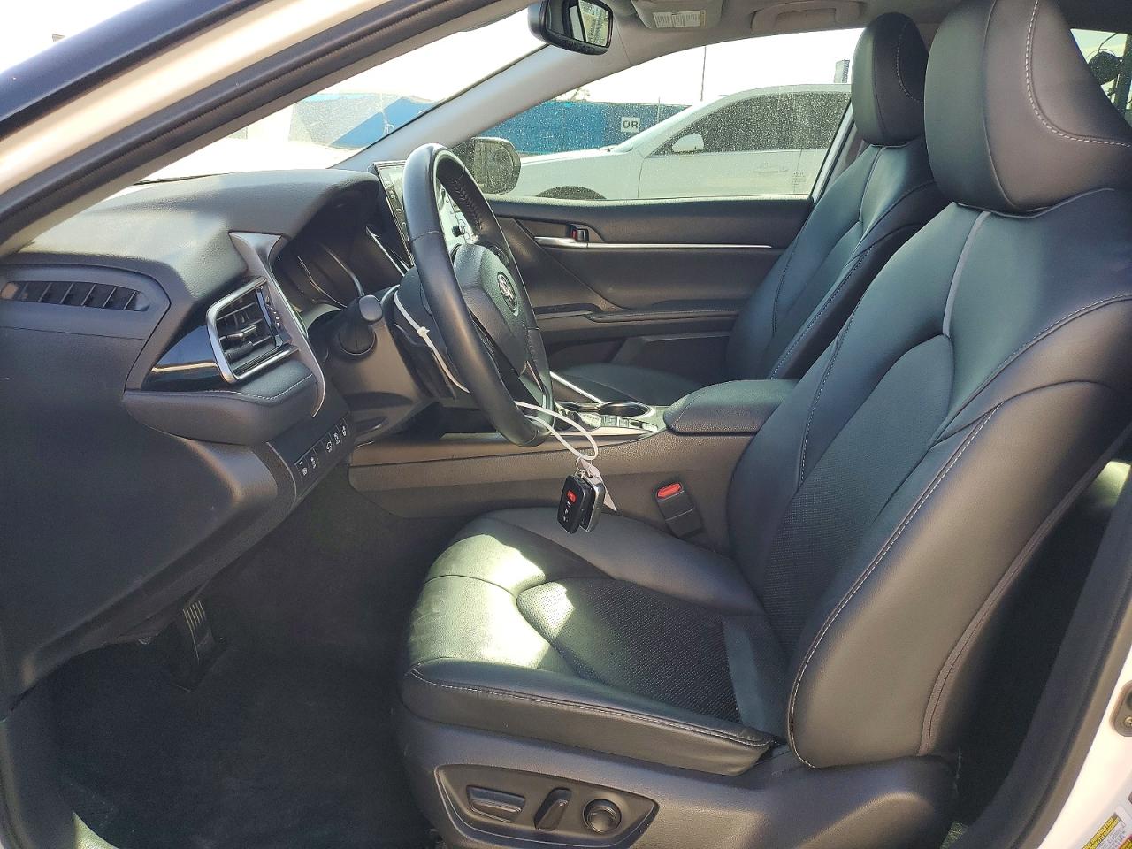 2023 TOYOTA CAMRY XSE photo 7