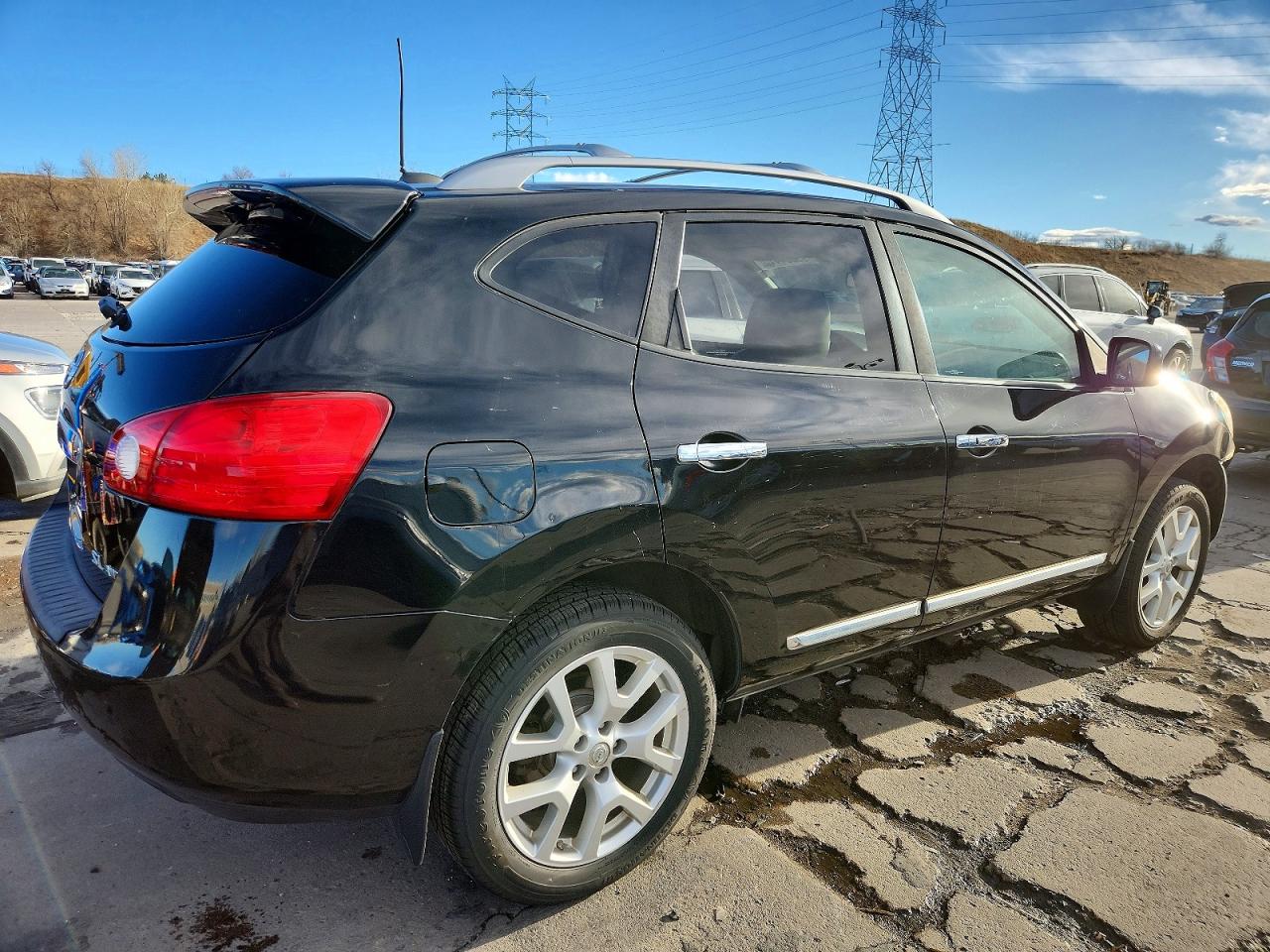 2011 NISSAN ROGUE S photo 3
