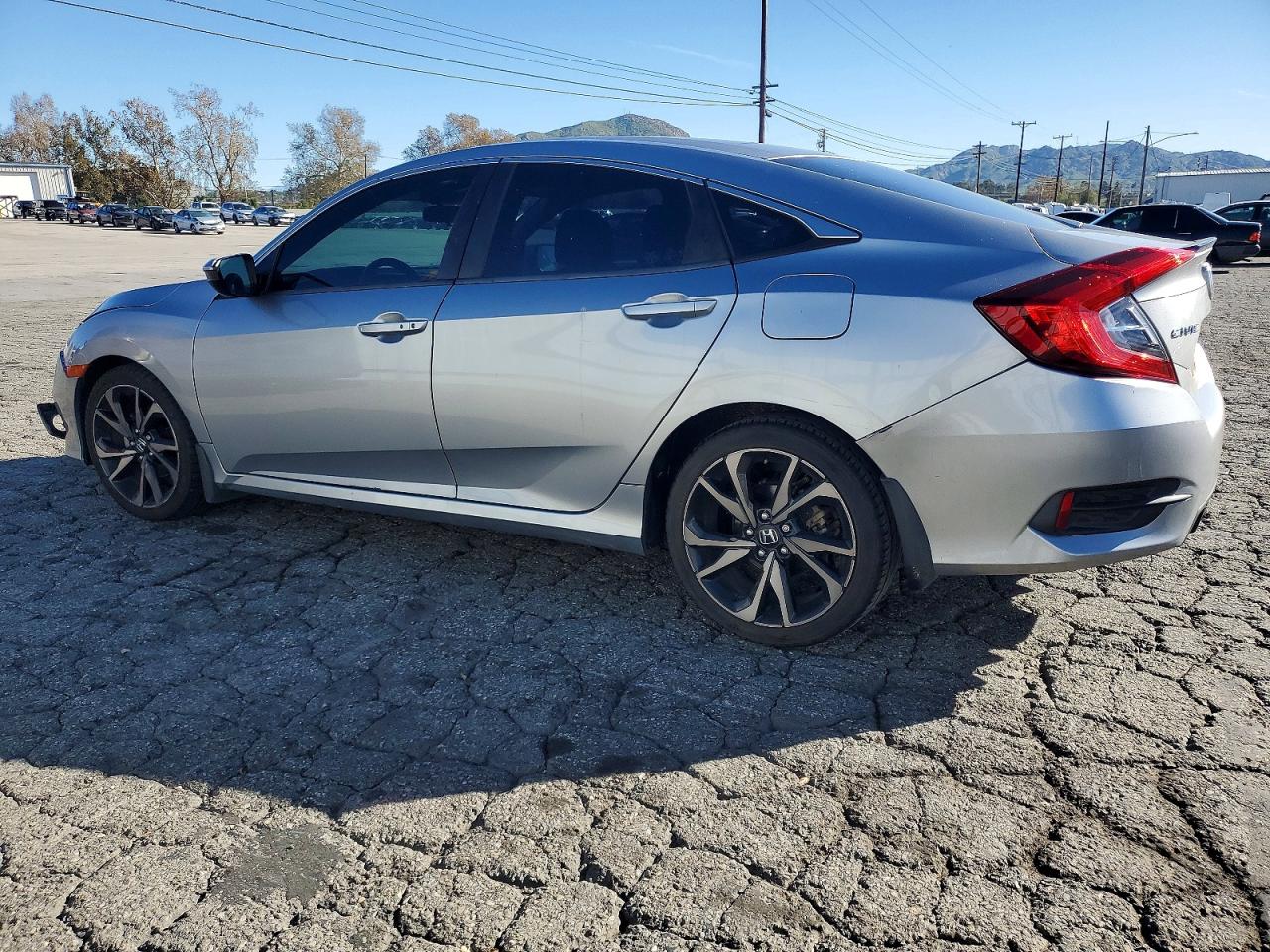 2020 HONDA CIVIC SPORT photo 3