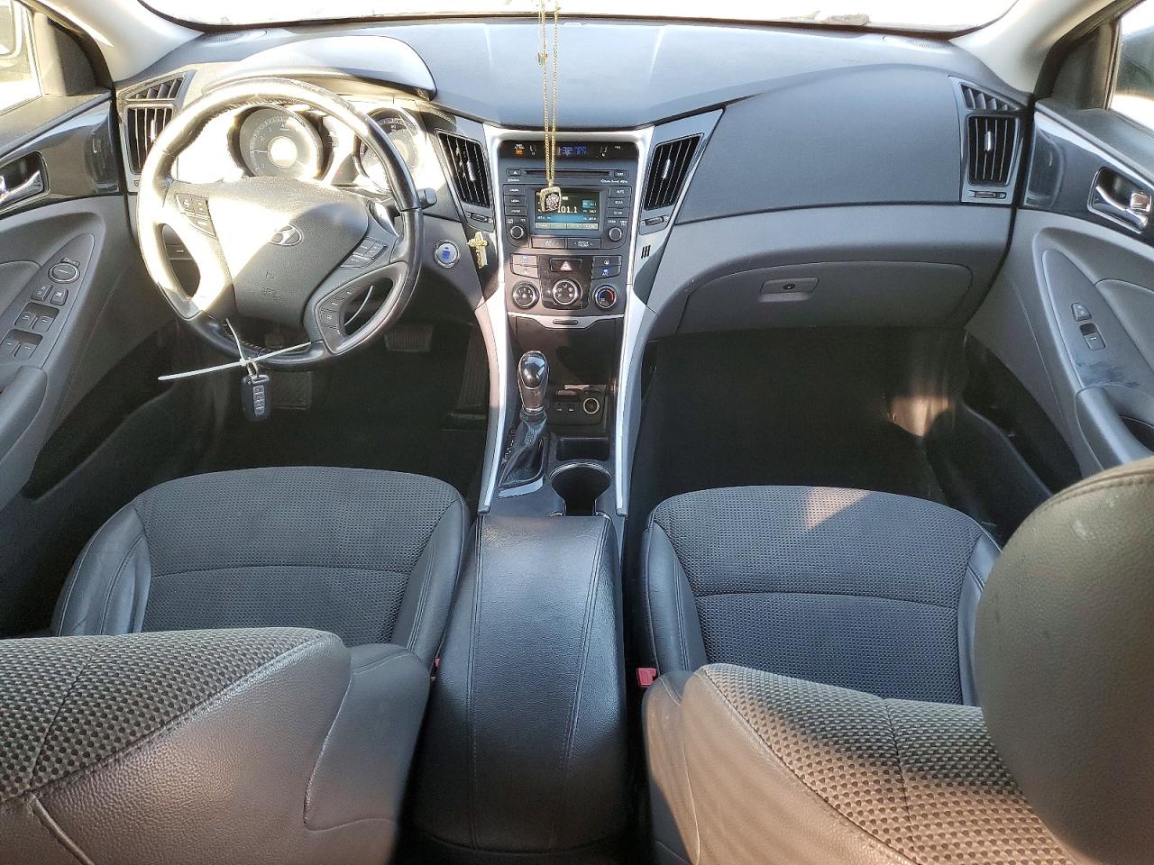 2014 HYUNDAI SONATA SE photo 8