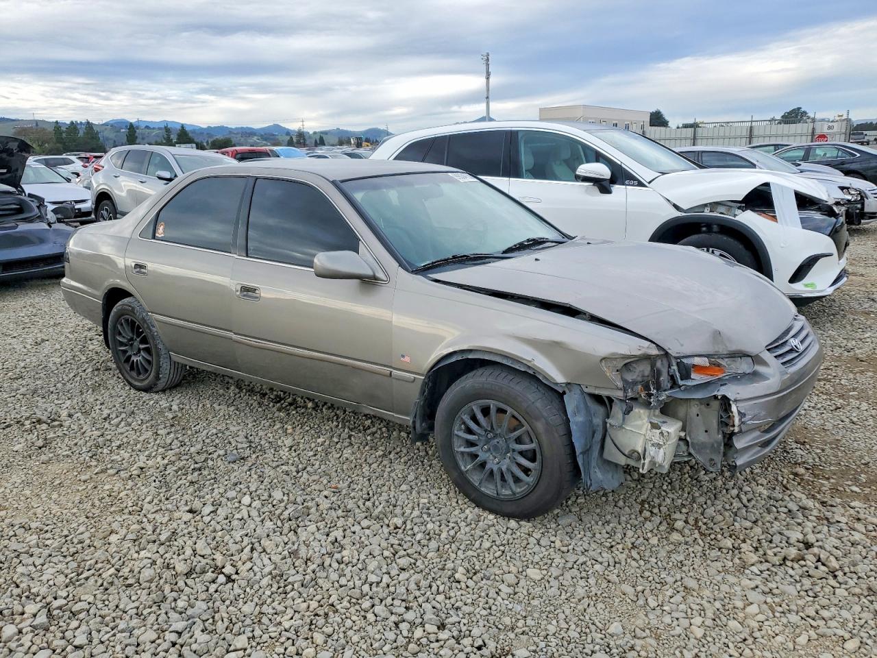 1999 TOYOTA CAMRY CE photo 4