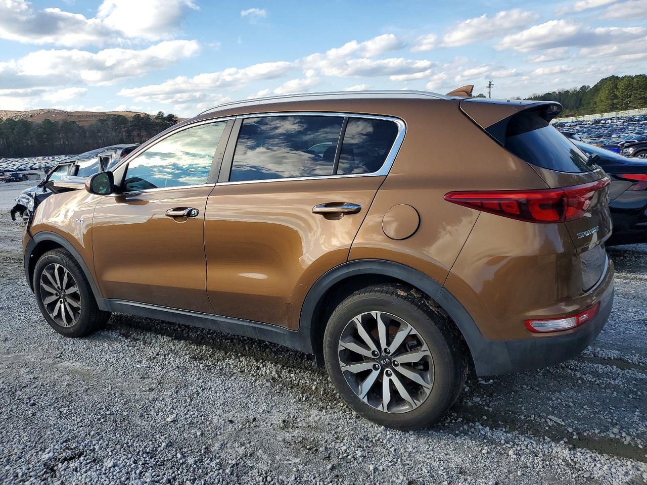 2017 KIA SPORTAGE EX photo 2
