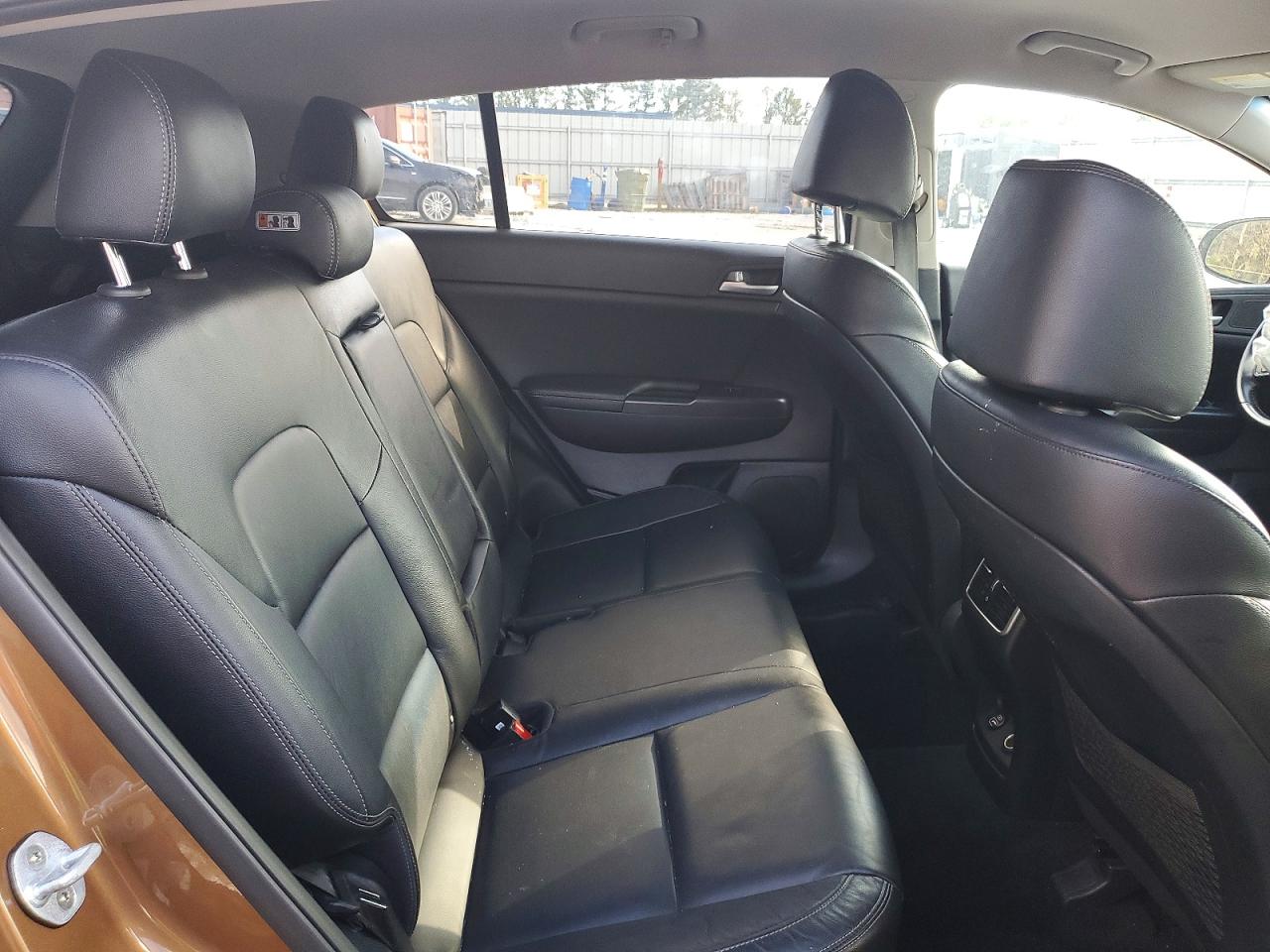2017 KIA SPORTAGE EX photo 11