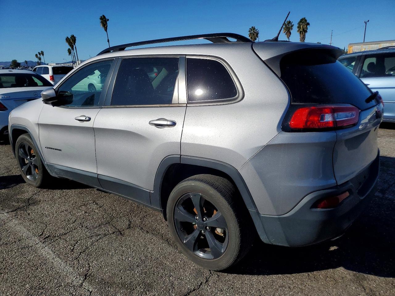 2018 JEEP CHEROKEE LATITUDE photo 2
