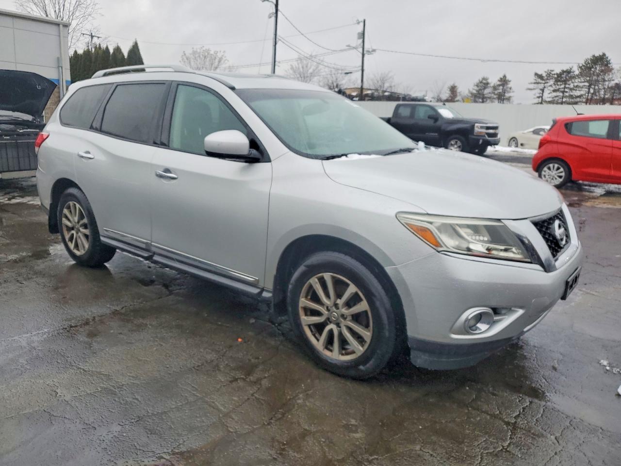 2013 NISSAN PATHFINDER S photo 4