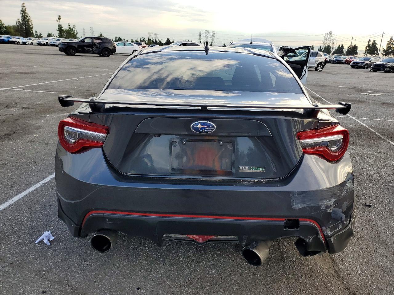 2017 SUBARU BRZ 2.0 PREMIUM photo 6