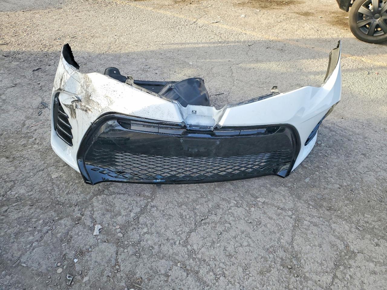 2017 TOYOTA COROLLA L photo 12