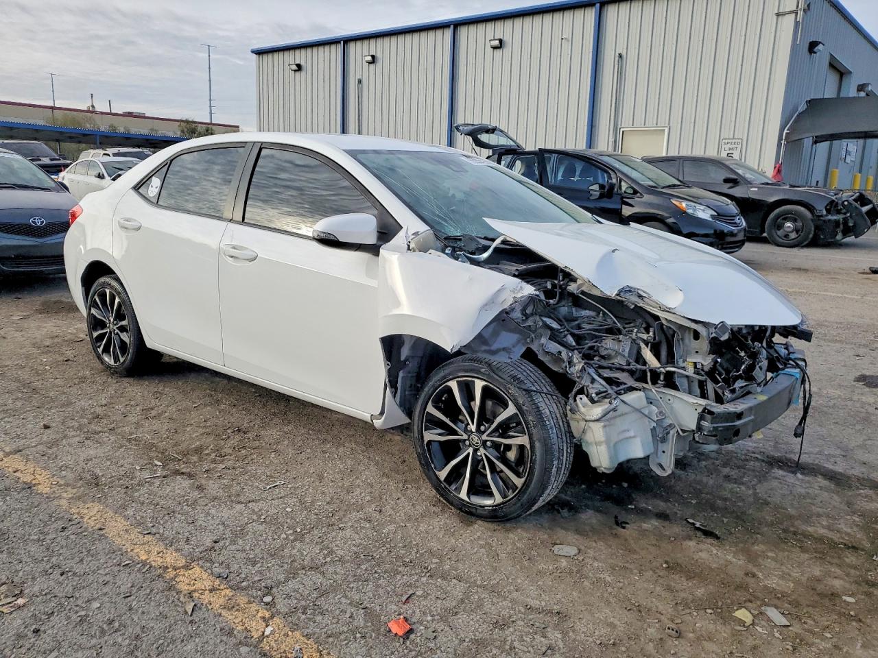 2017 TOYOTA COROLLA L photo 4