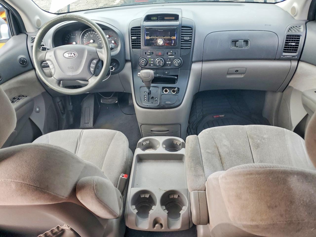 2008 KIA SEDONA EX photo 8