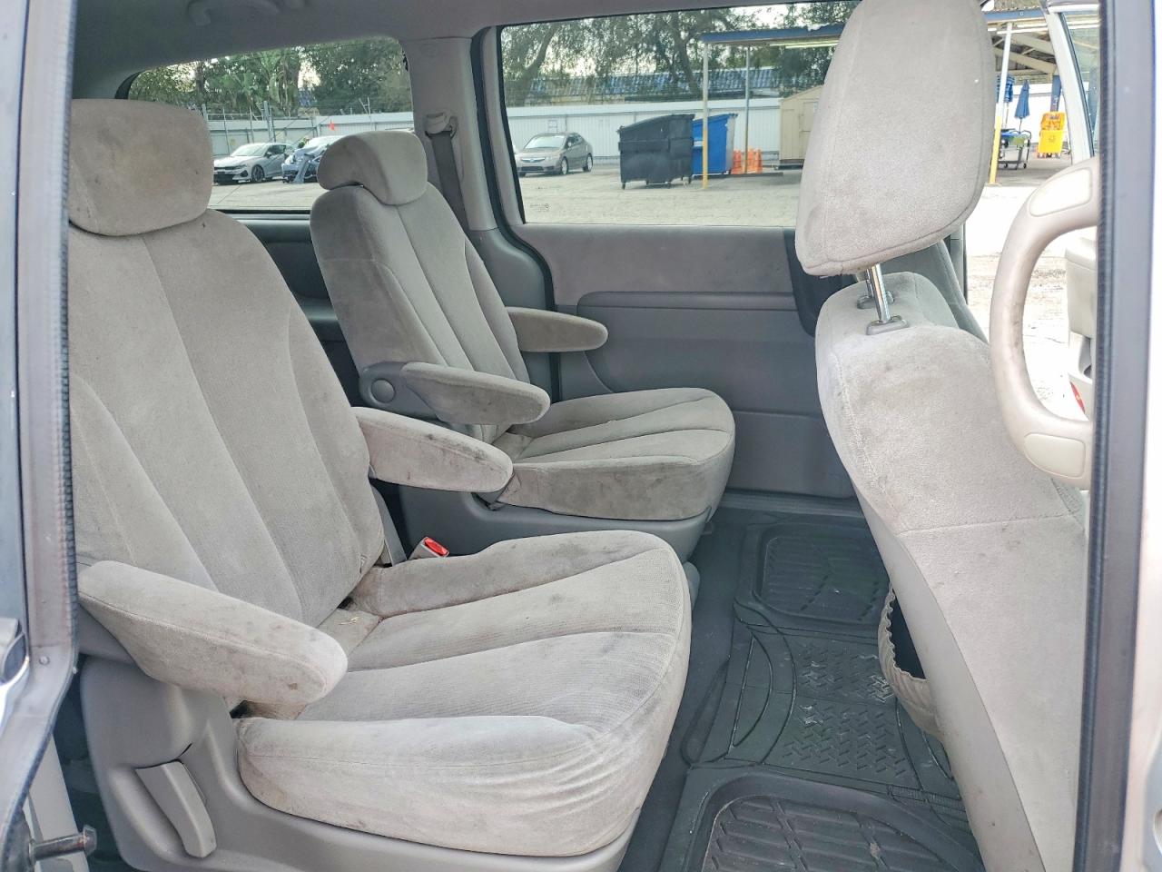 2008 KIA SEDONA EX photo 10