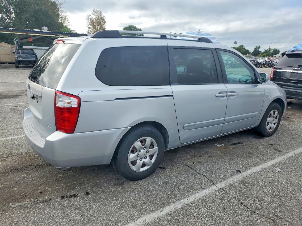 2008 KIA SEDONA EX photo 3