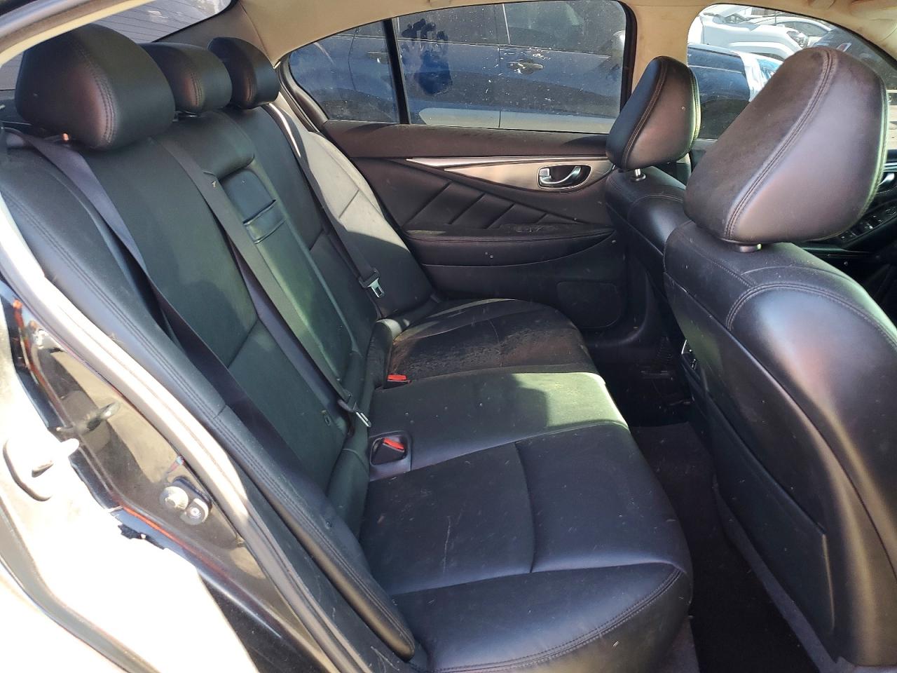 2015 INFINITI Q50 BASE photo 10