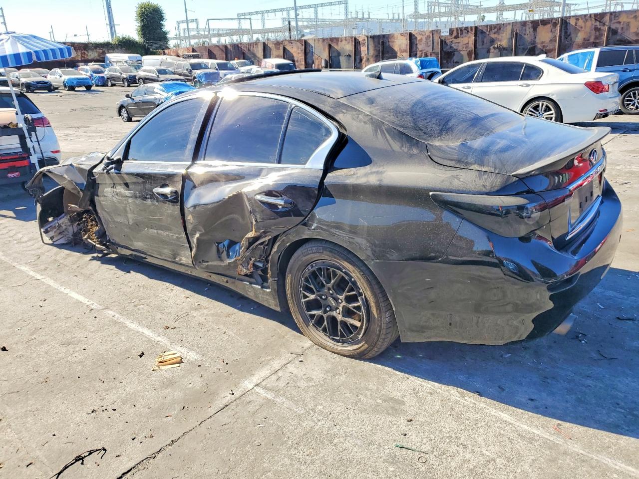 2015 INFINITI Q50 BASE photo 2