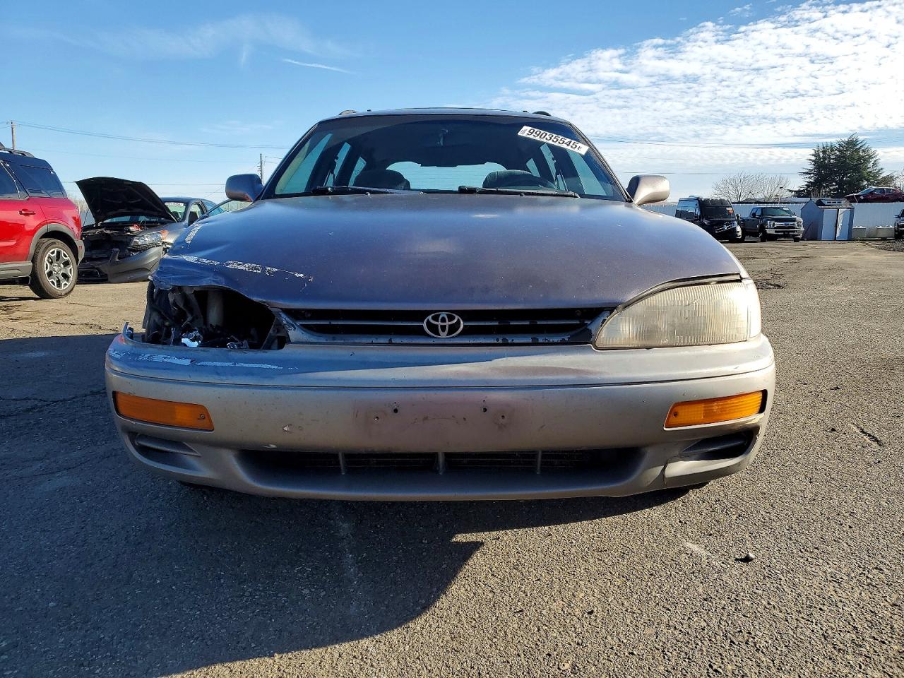 1996 TOYOTA CAMRY LE photo 9