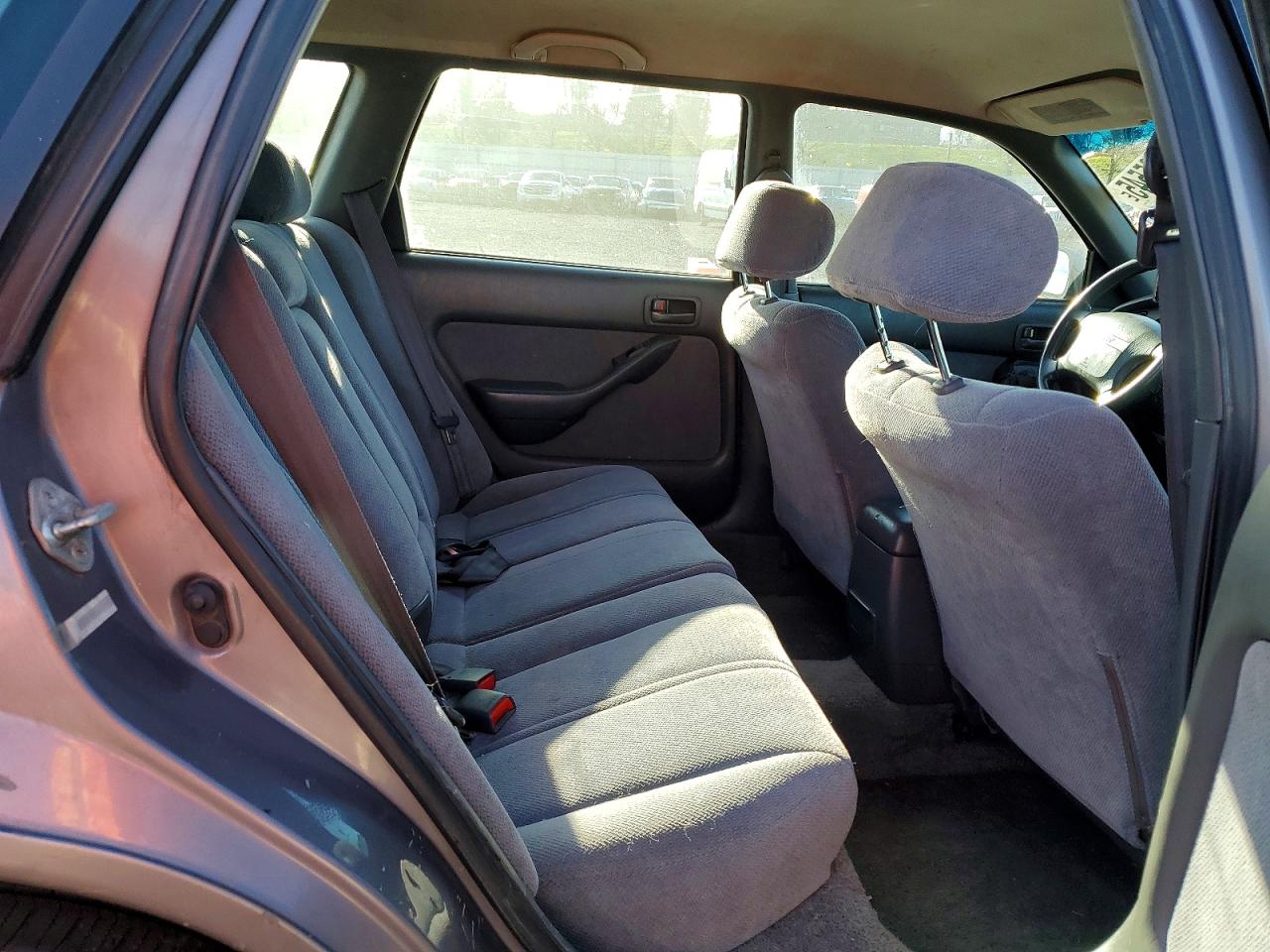 1996 TOYOTA CAMRY LE photo 19