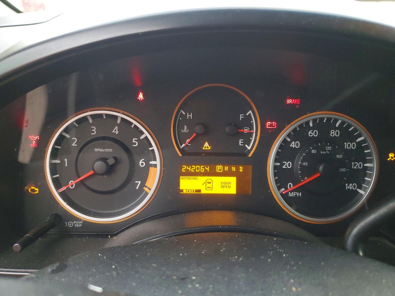 2012 NISSAN TITAN S photo 9