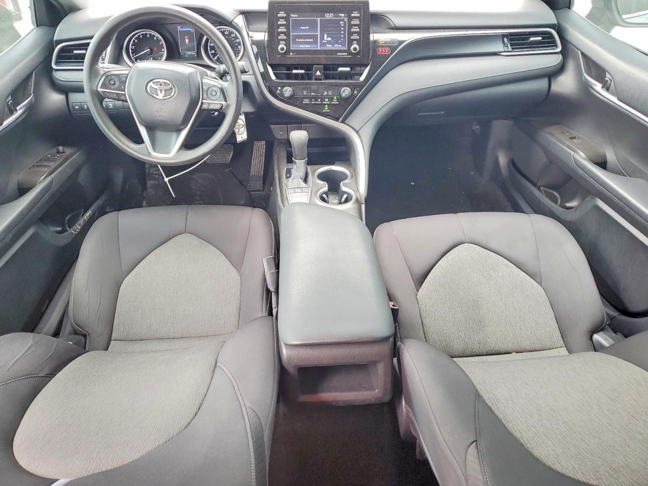 2022 TOYOTA CAMRY LE photo 8