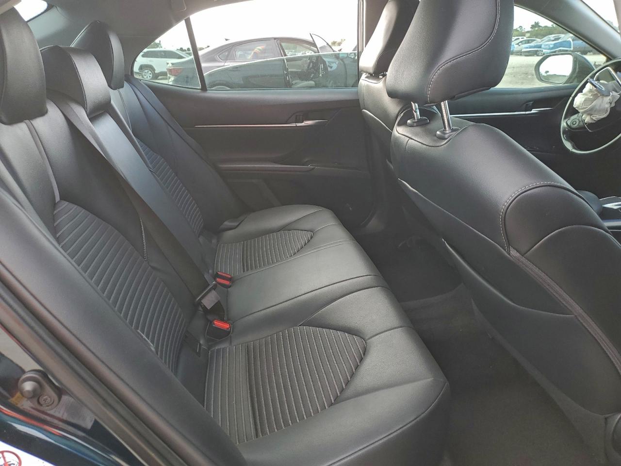 2019 TOYOTA CAMRY L photo 10