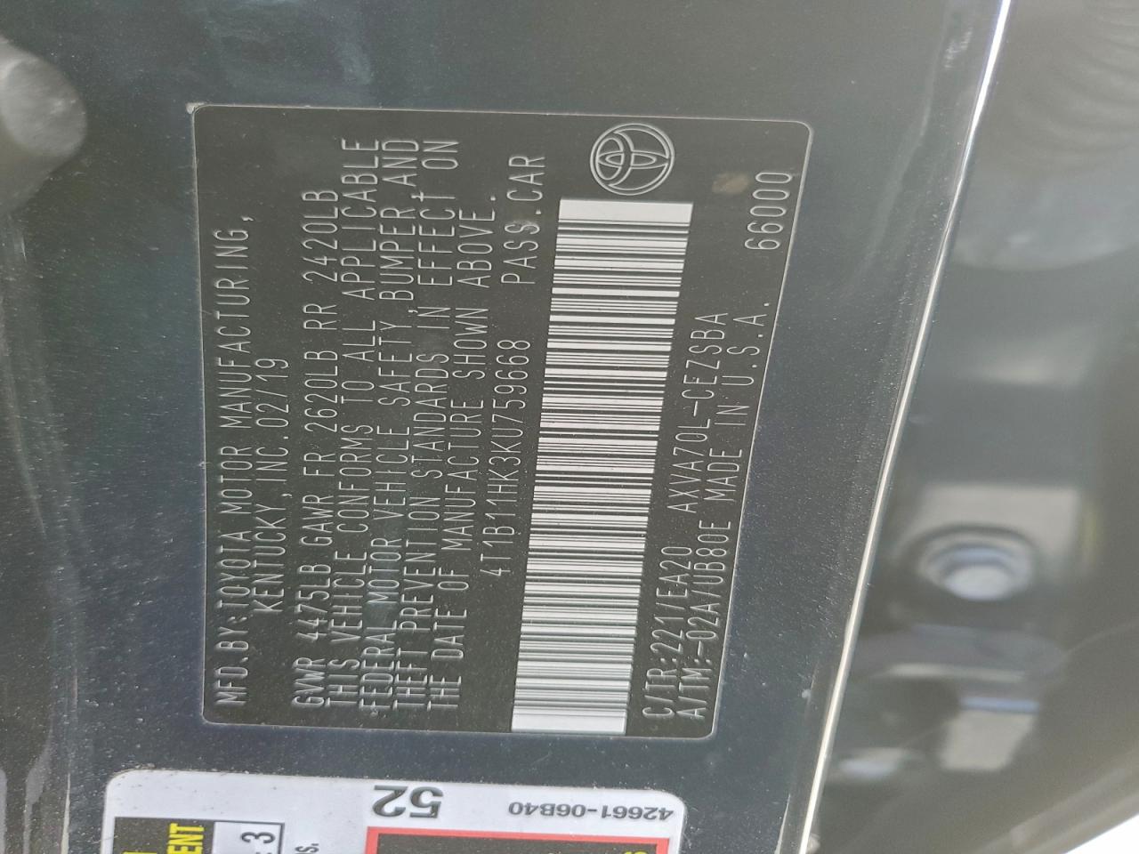 2019 TOYOTA CAMRY L photo 12