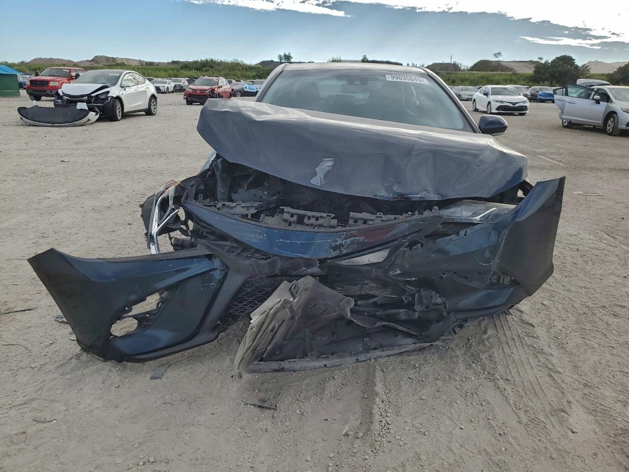 2019 TOYOTA CAMRY L photo 5