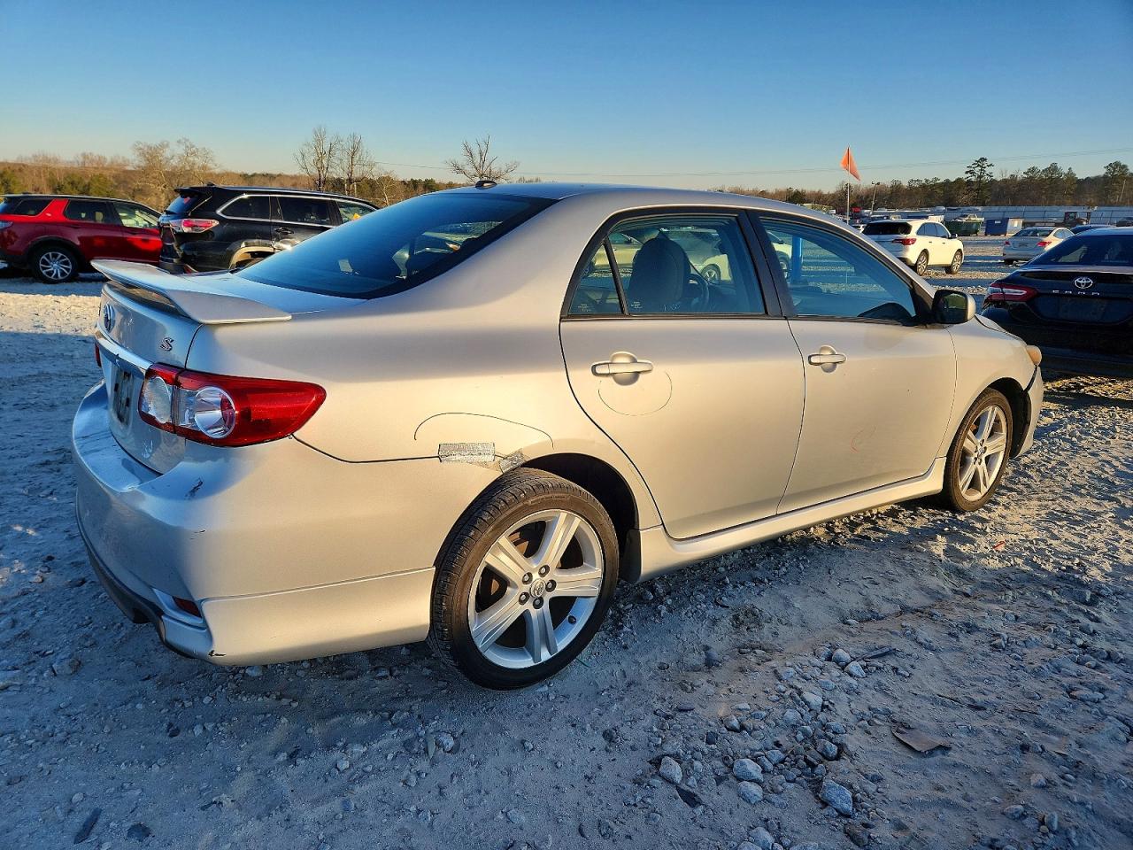 2013 TOYOTA COROLLA BASE photo 3