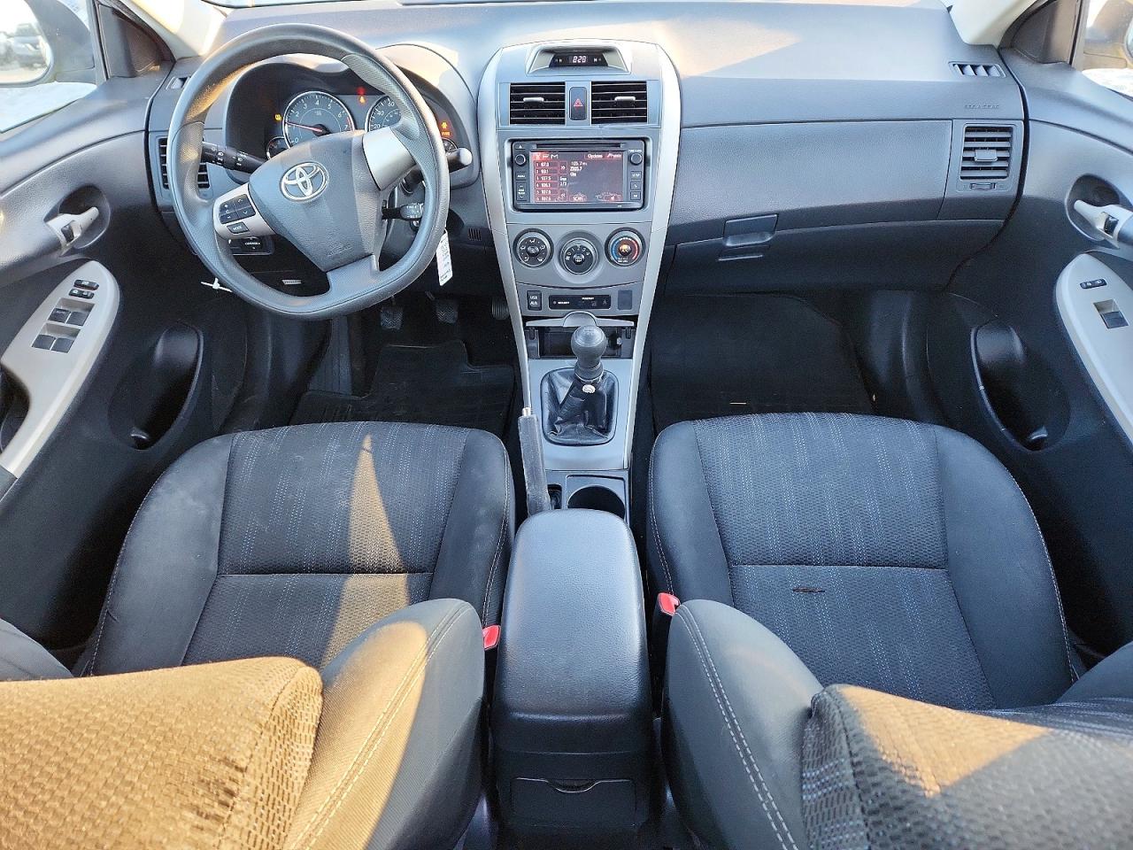 2013 TOYOTA COROLLA BASE photo 8