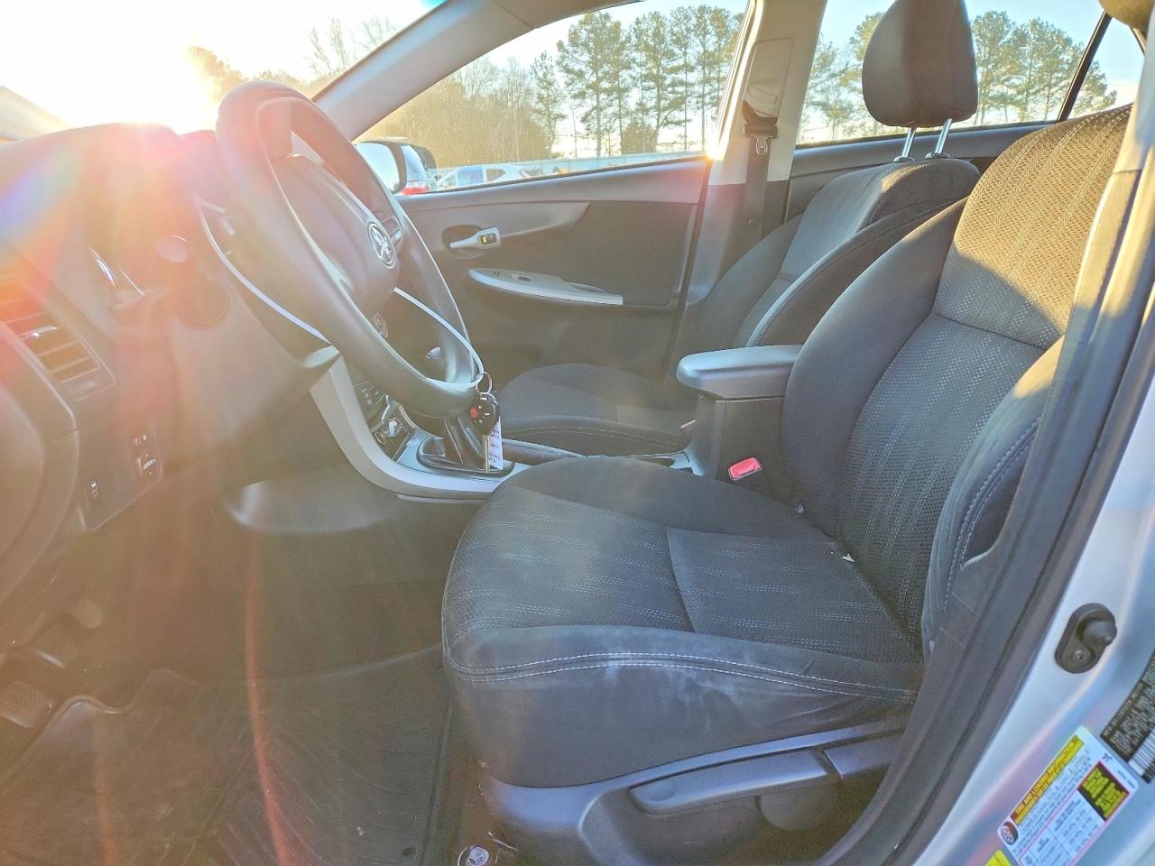 2013 TOYOTA COROLLA BASE photo 7