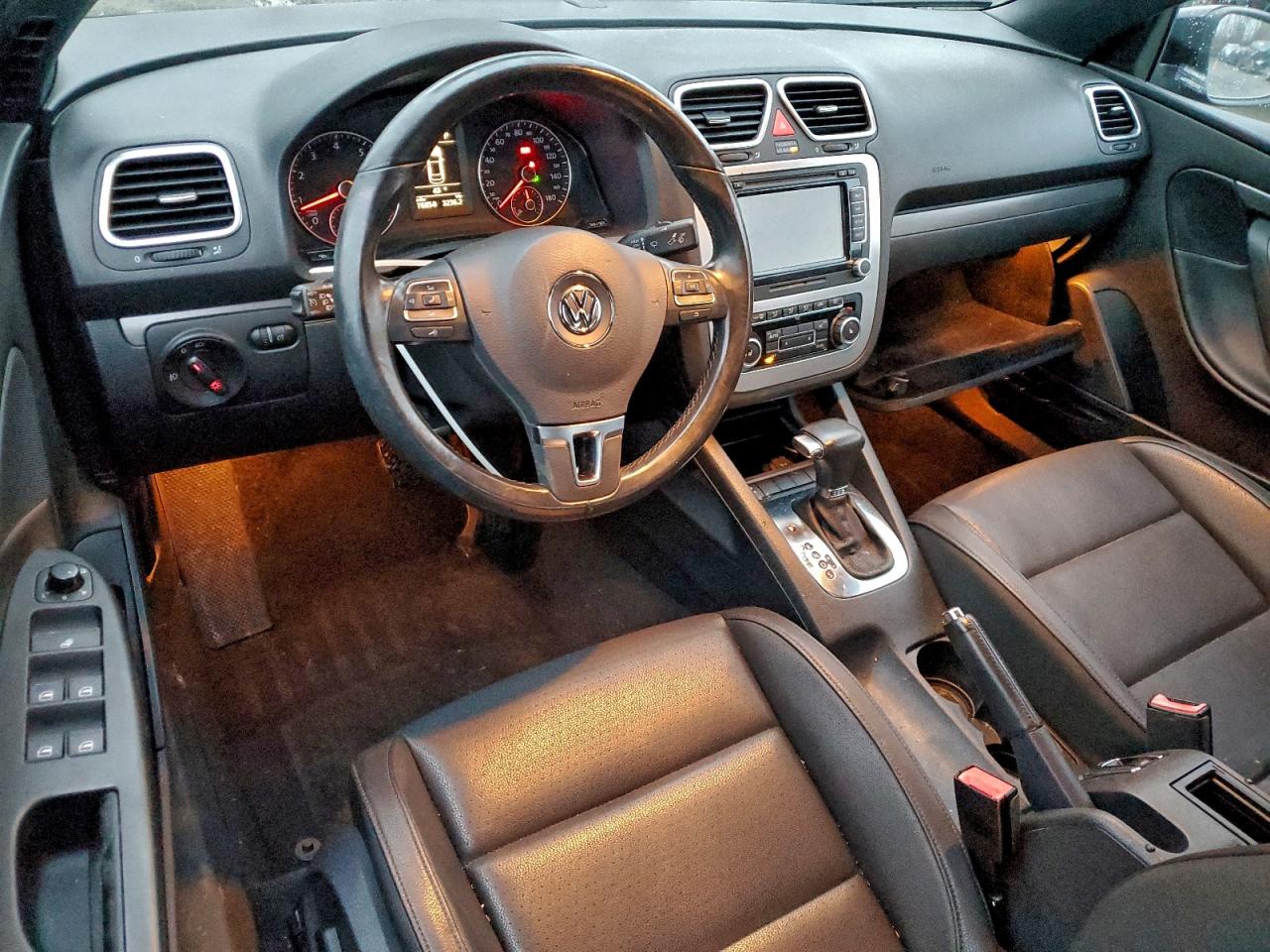 2010 VOLKSWAGEN EOS TURBO photo 8
