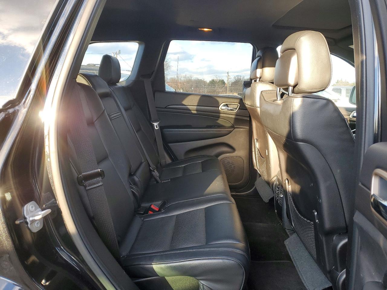 2015 JEEP GRAND CHEROKEE LAREDO photo 11