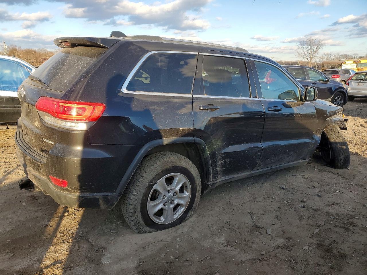 2015 JEEP GRAND CHEROKEE LAREDO photo 3