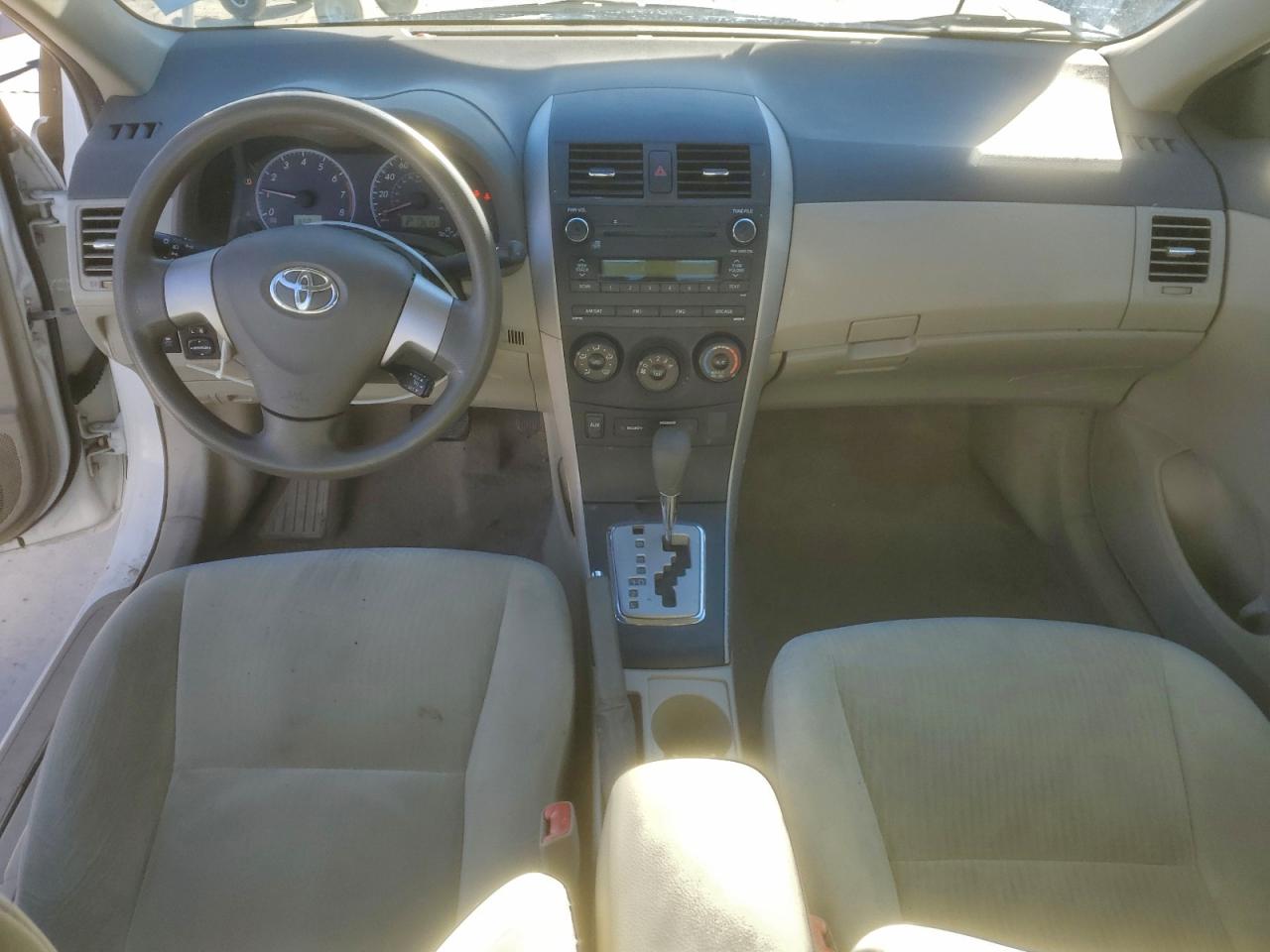 2010 TOYOTA COROLLA BASE photo 8