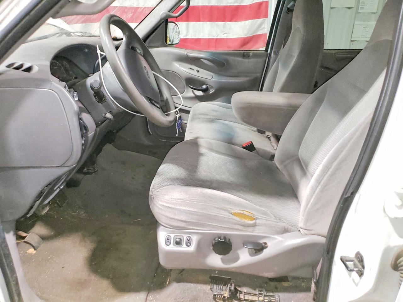 2001 FORD EXPEDITION XLT photo 13