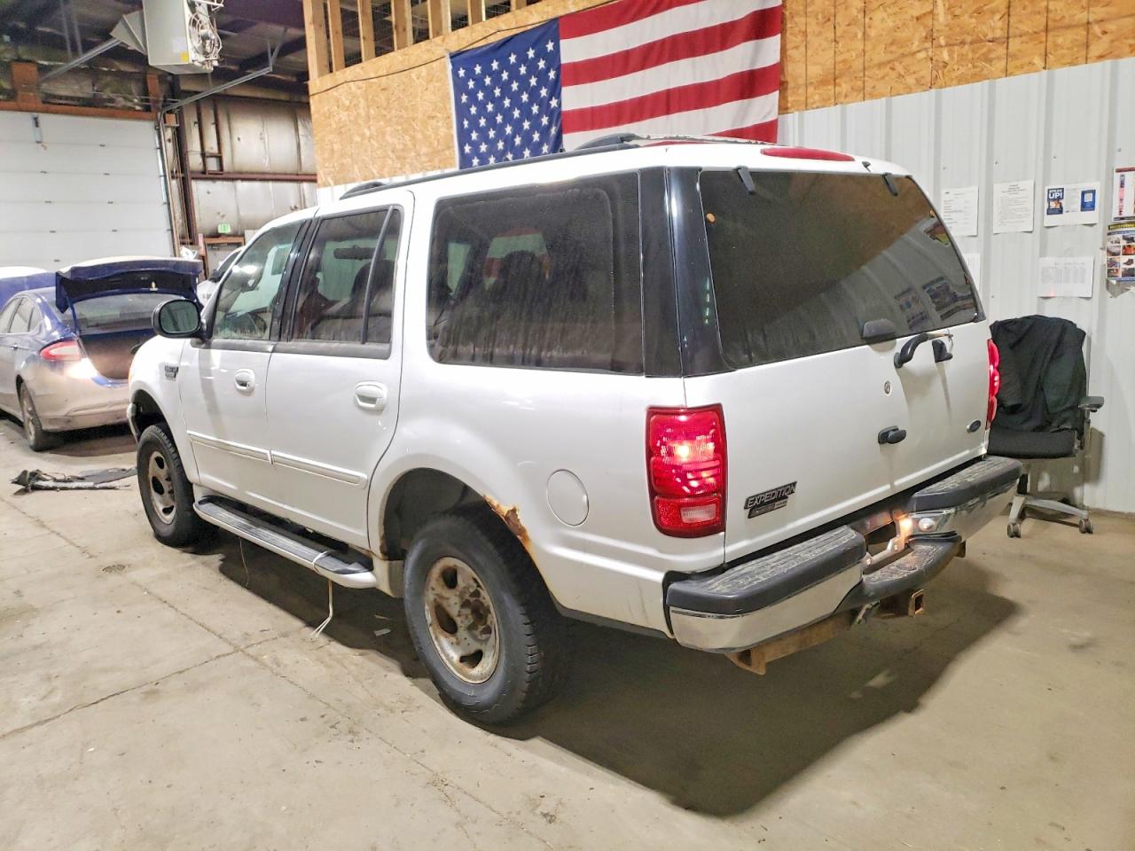 2001 FORD EXPEDITION XLT photo 3