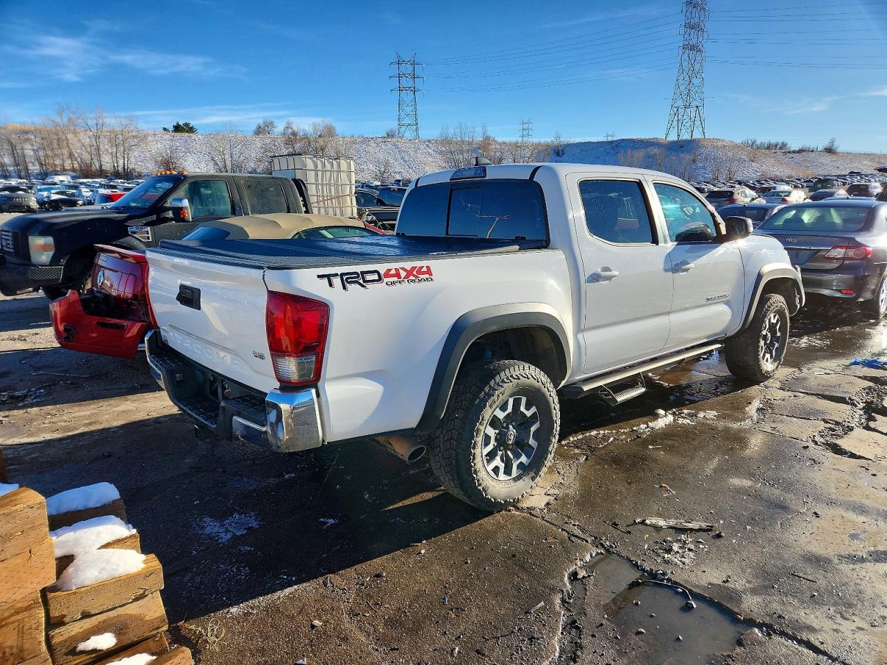 2017 TOYOTA TACOMA TRD OFF-ROAD photo 3