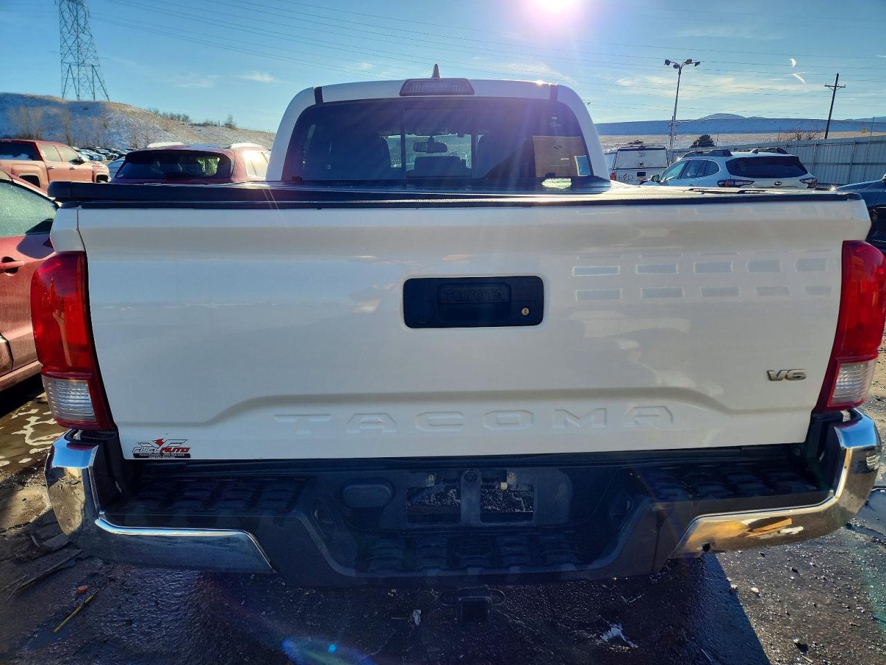 2017 TOYOTA TACOMA TRD OFF-ROAD photo 6