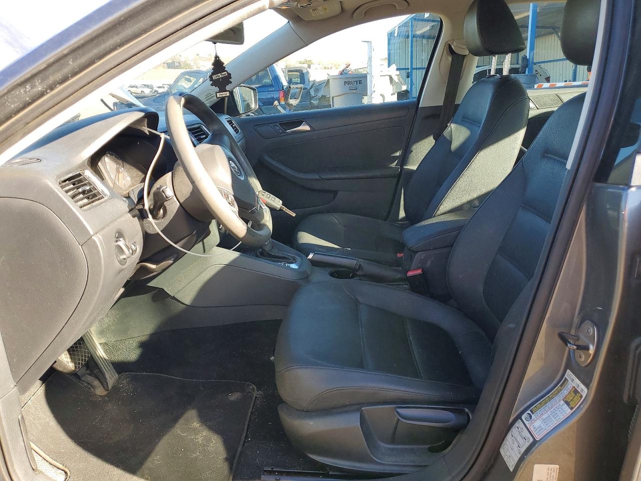2012 VOLKSWAGEN JETTA photo 7